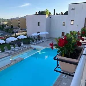 Resort The Florence Hills & Wellness